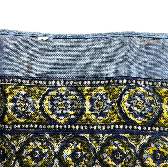 Glentex Blue Wool Patterned Square Scarf Repeating Circular Motifs Vintage - Picture 8 of 11